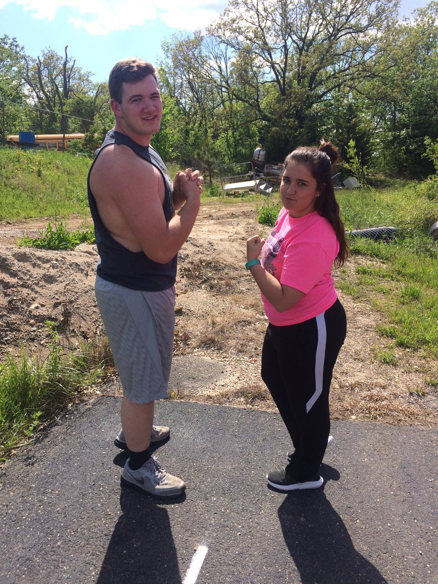 chandler_beann's tweet photo. We were born to be legends. #hesmybabycousin #imactuallytheolderone #heisbiggerthanme #lotsbiggerthanme #gothimbeatonbootytho #lotsofhashtag https://t.co/J6dORZEOHy