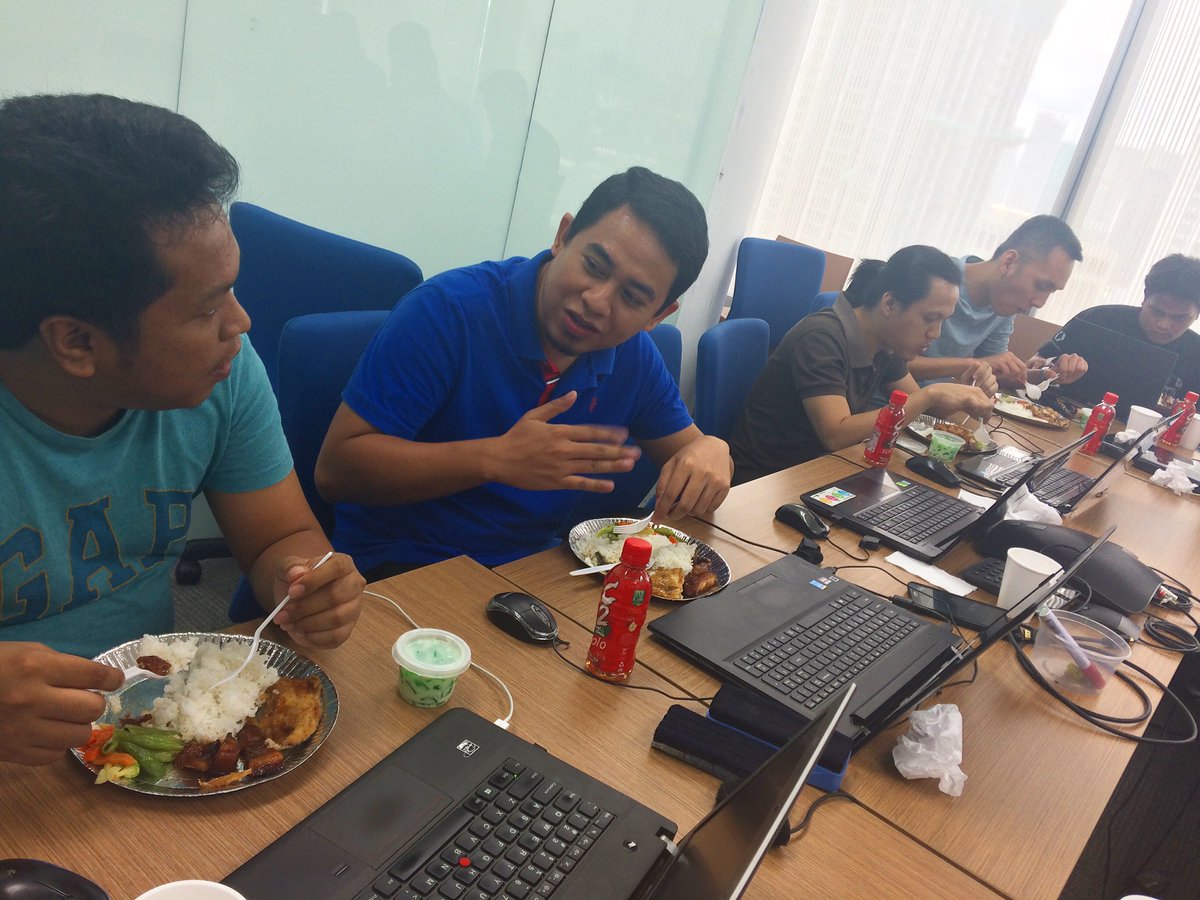 DEVCONPH's tweet image. Lunch is served! 

#IonicCodeCamp #DevconPh