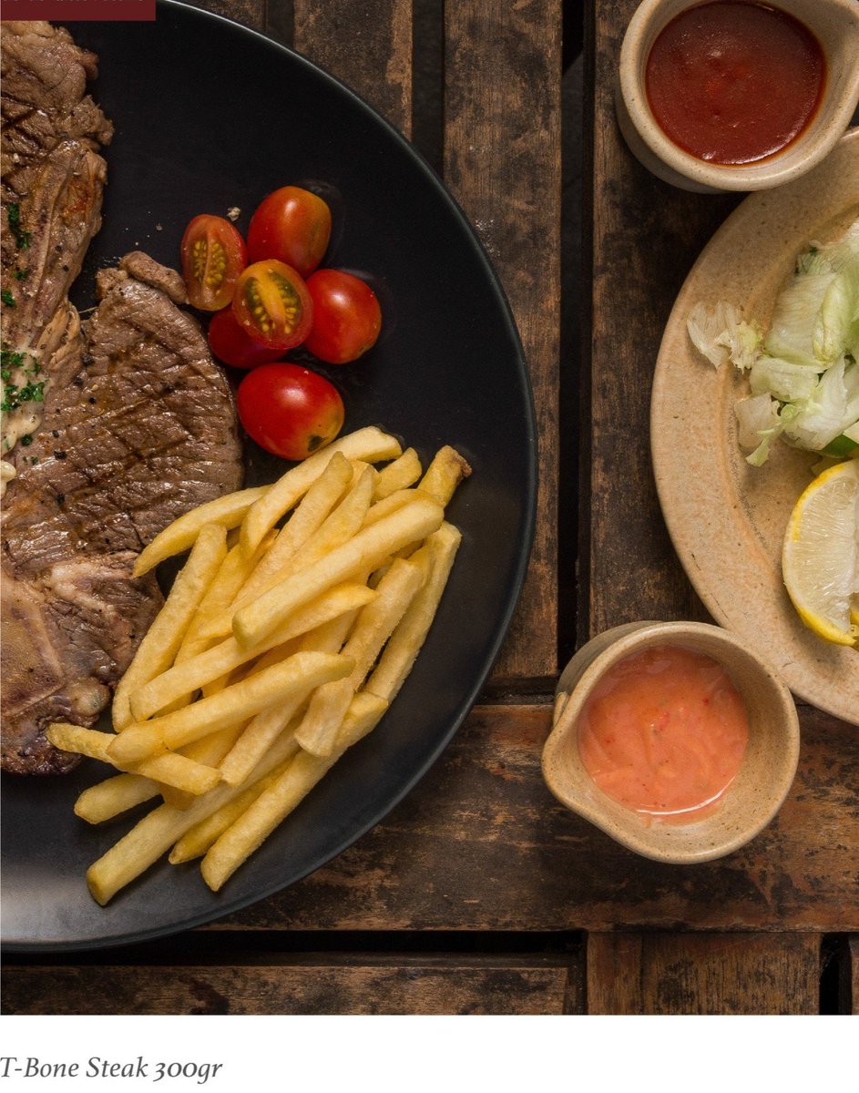 Menu Prime T-Bone Steak 300 Gr... cocok untuk makan siang anda di hari sabtu yang ceria bersama keluarga tercinta anda !!!