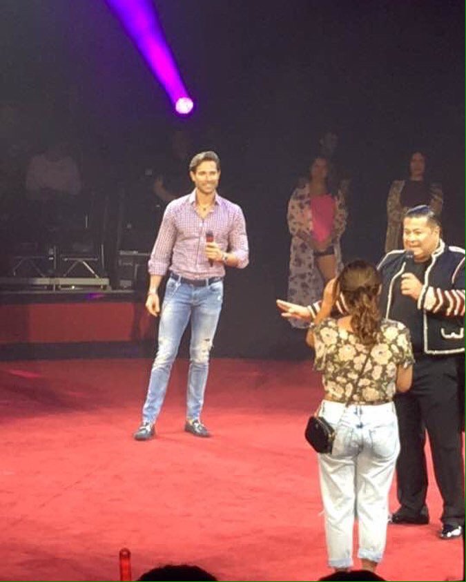 Boyerulli_Fans's tweet photo. "@rullinaticas @sebastianrulli en la pista del @circovazquez Dallas,TX vía #LauraCastillo Facebook" https://t.co/gjEp3B6Kk5