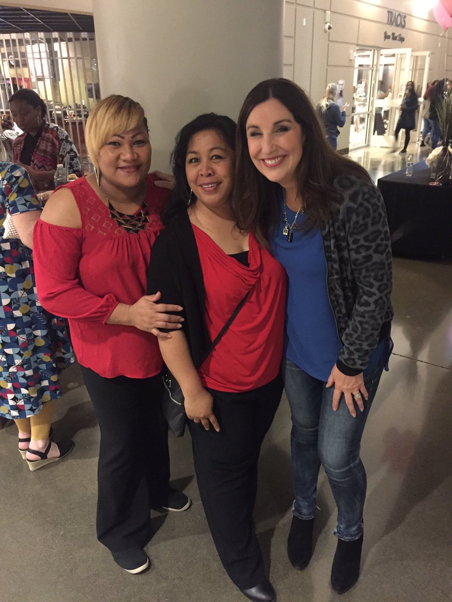 wendytreat's tweet photo. #CFCFierce girls are my kind of girls! @CFCSeattle https://t.co/JBMiYi0mRa