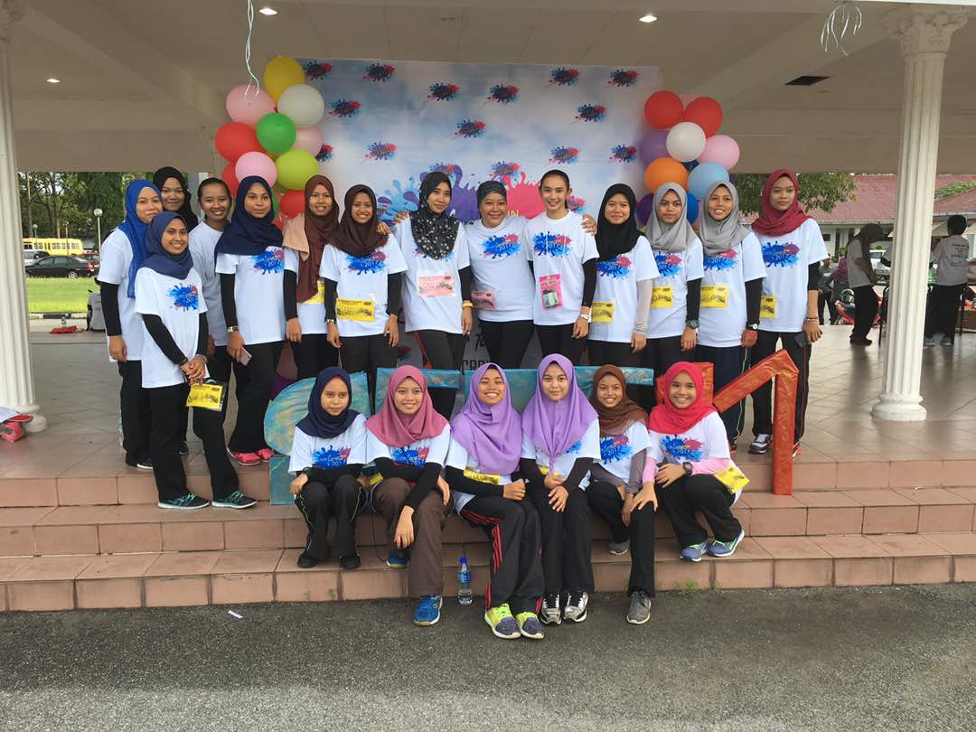 niesyatazeri98's tweet photo. Sintok Colour Run Challenge 2017 πππ¨
#SCRC2017
11 km π https://t.co/NJporampMr