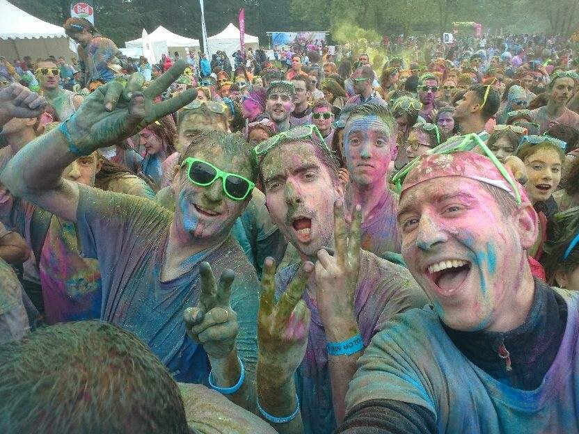 Romain1991's tweet image. Super @ColorMeRad_fr #Miribel ! Merci les amis ! 🌈🌧 🏃🏻