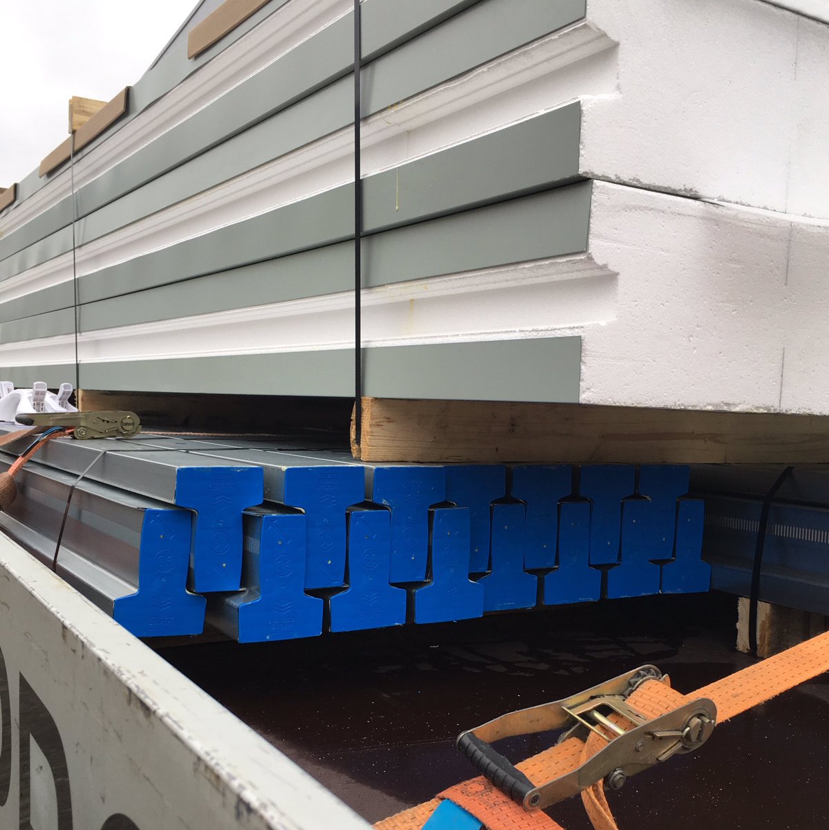 Met twee type #renovatievloeren heeft u bij Havebo altijd een oplossing voor uw project. Zelf een combinatie van beide is goed mogelijk!