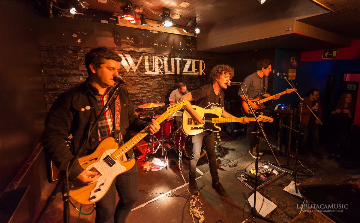 LaButacaMusic's tweet photo. Anoche nos lo pasamos increíblemente bien con @Garage_Players y @Mahaloband_  en la Wurli 🤘🏼 https://t.co/Kx5CmgDA6D