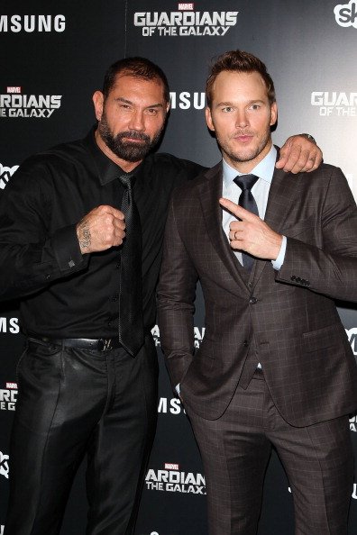 H On Twitter Dave Bautista Mide Según Internet 1 98 Y Chris Pratt