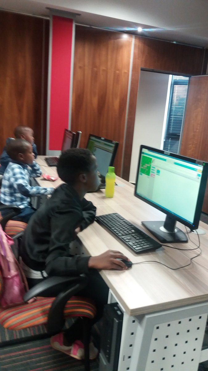 ShonisaniNevon2's tweet image. Steve Jobs said, everyone should learn how to code, it teaches you how to think. #CoolKidsCode #AfricanTeenGeeks #SupportaGeek City Press