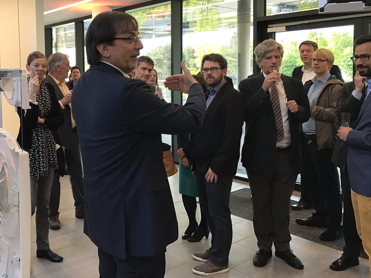 SICPaderborn's tweet photo. Beim Empfang weist Gregor Engels den Gรคsten den Weg zum Buffet. #Modelle.#Software.#Transformation 20.0 #MST20 #Paderborn https://t.co/NI6DN4qM4R