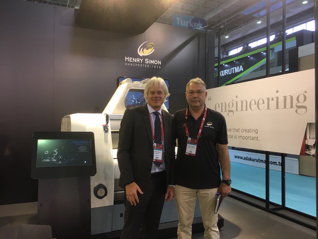 GlobalMilling's tweet photo. Peter Marriott & Bora Gokdeniz @AlapalaGroup with the Henry Simon Rollermill #IDMA2017 #Alapala #Satake #henrysimon https://t.co/rfsRWiVfHR