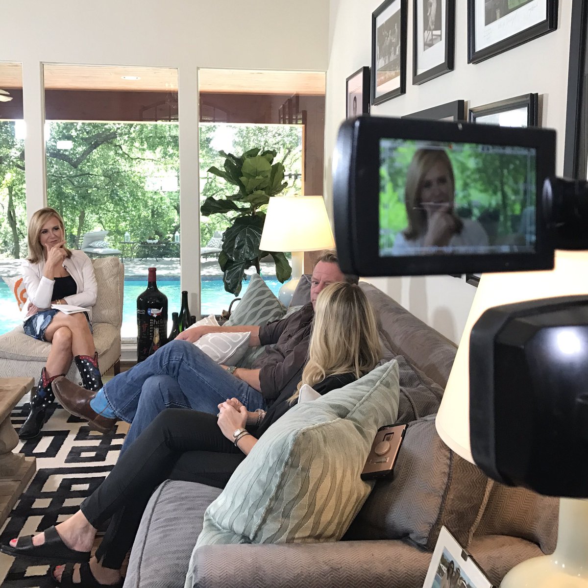 TheJaneMcGarry's tweet photo. Finishing the edit today on my #texaslegend piece with @patgreenmusic...#goodmorningtexas #texascountrymusic #therusticdallas https://t.co/4CPlnOO3VU