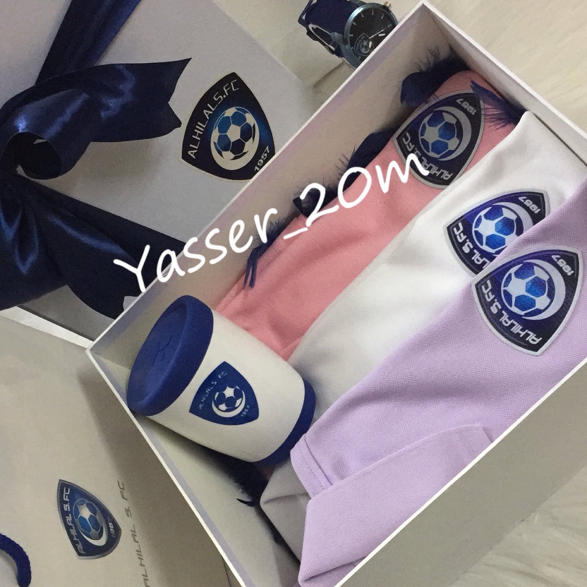 yasser_20m's tweet photo. نوفر لكم هدايا 
لمح له يجيب لك هديه 
الاستفسار عن الاسعار والطلبات على دايركت (الواتس اب)
٠٥٠٨٨٩٩٠٨٠ #حمله_تبليك_روان_بن_حسين https://t.co/rFeEkdv8XH