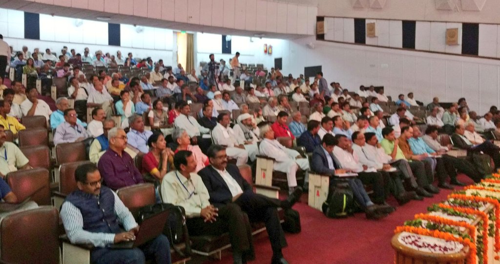 ccoi_1947's tweet image. 2nd day of workshop organised by .@TexMinIndia on promotion of #UniqueTextiles &amp;amp; #Handicrafts attended by eminent guests.  .@smritiirani