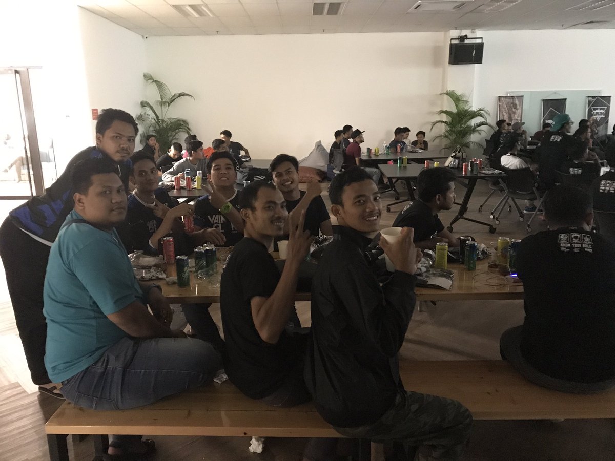 TatyaAnn's tweet photo. #halcyongathering Malaysia happening now ! https://t.co/ed71sn8mVX
