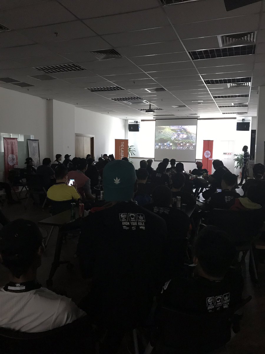 TatyaAnn's tweet photo. #halcyongathering Malaysia happening now ! https://t.co/ed71sn8mVX