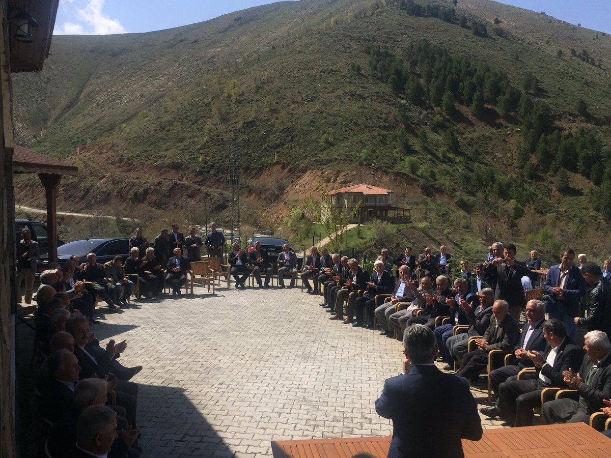 AhmetAYDIN_02's tweet photo. Çelikhan İlçemizdeyiz, Çelikhanlı kardeşlerimiz ile bir araya gelip, Mayıs ay'ı ilçe danışma Meclis toplantımızı gerçekleştirdik. https://t.co/RrID7et94Y