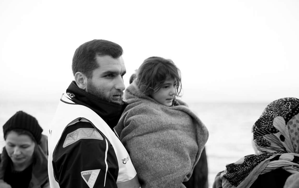 ERCIntl's tweet photo. #ERCIntl field director; Nassos Karakitsos a real life hero. Read his full feature on our FB page: https://t.co/fHDOyDFRmk #ERCIsea #SAR https://t.co/yXMZYeThdo