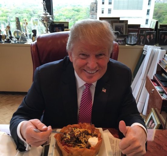 It's been a year since Trump's taco bowl tweet and nothing has changed ln.is/tON0F by #mashable via <a href="/c0nvey/">Convey</a>