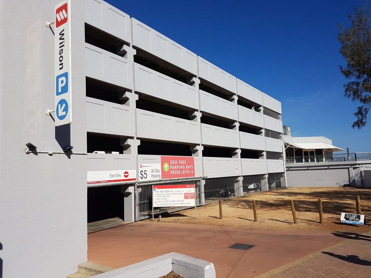 Planographer's tweet image. #builtform #scarboroughbeach #perth #westernaustralia #architecture #geography #urbanplanning #uwa #geog1103 #fieldtrip