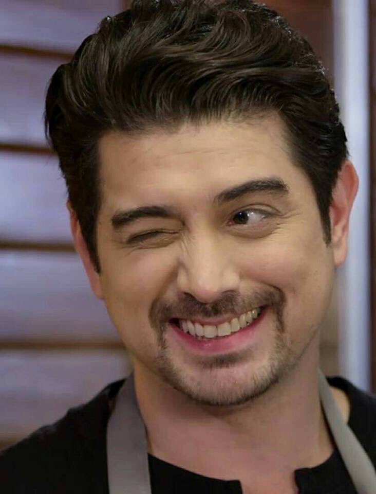 itsmeviollette's tweet photo. Pero kay Papa Eee ang puso ko... Wahahaha! Mahal na kita papa Eeee.. https://t.co/3gu6d5tHV1