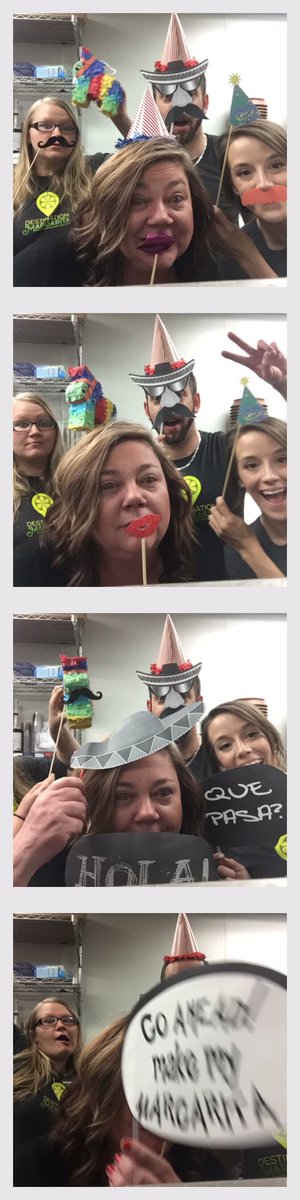 eee_gg's tweet photo. #CincoDeMayo #goodtimes #happyTMs #happyguests #eventheCupwasinthespirit @jesse_mattson @SdscowStephanie @AmieHuff_ @treyhornaday 🌶💚 https://t.co/LSrntCrOnW