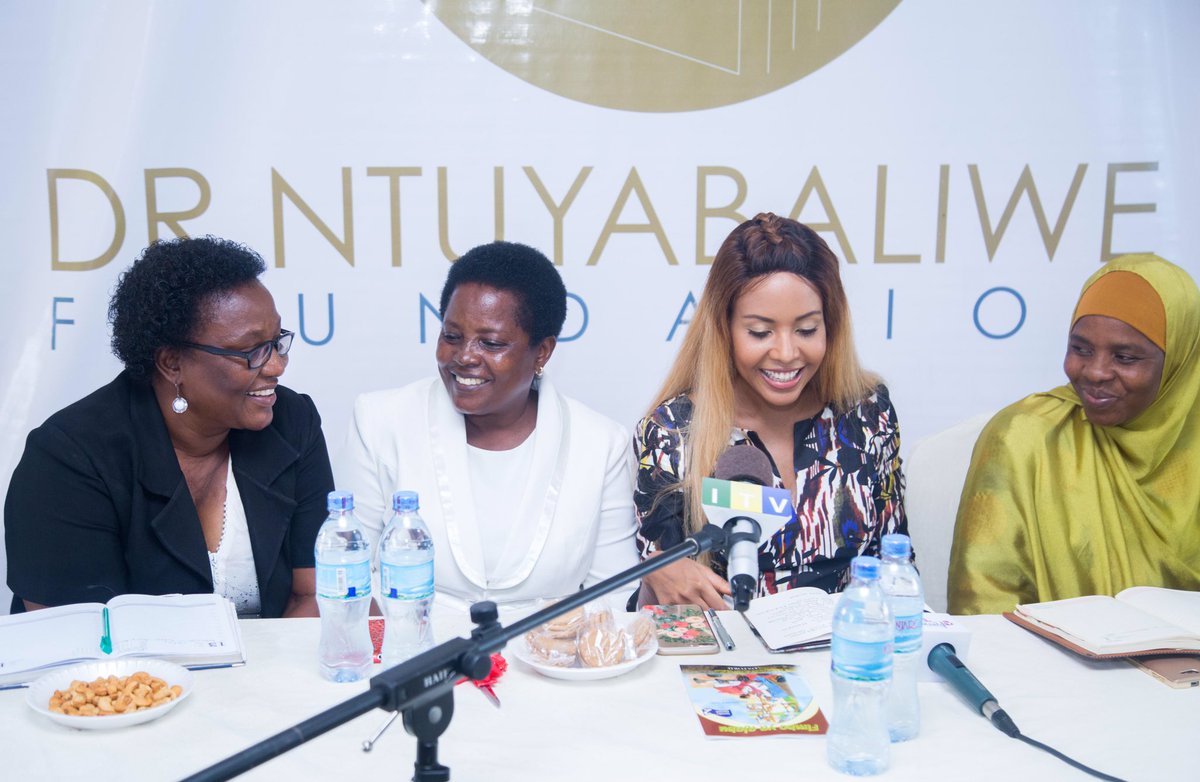 DrNtuya's tweet photo. The smiles says it all! https://t.co/7cZZqNk0Lt