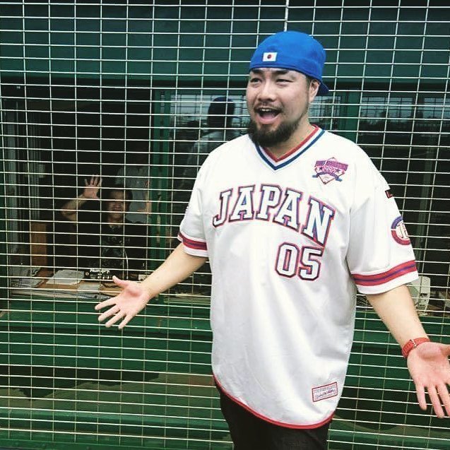m2imb898's tweet photo. 緊張感から一気に解放されておかしくなった。
着てるFUBUは2002年日韓ワールドカップモデル。
思い入れのある一着。
#FUBU #japan #imabari #IMB898 #OKAWARI #M2 #M2IMB https://t.co/oJ5o75lL4S https://t.co/twbBxj7mUv