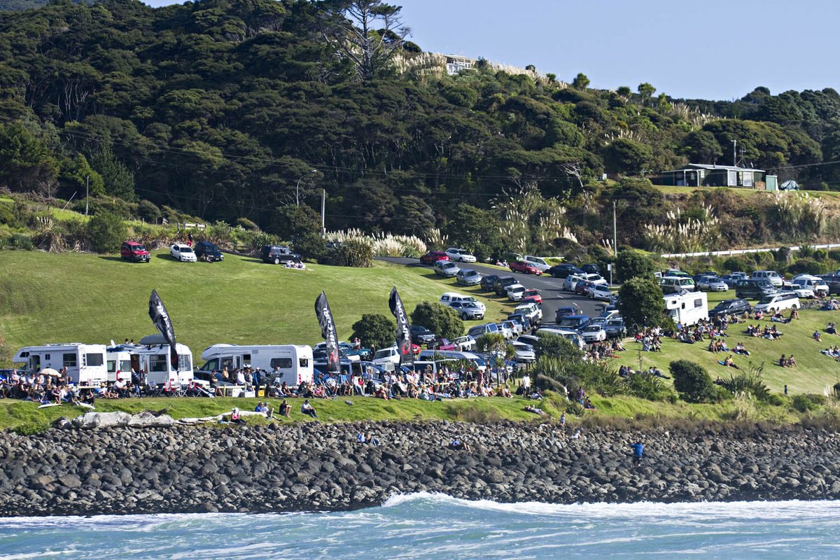 Surfing New Zealand tweet media