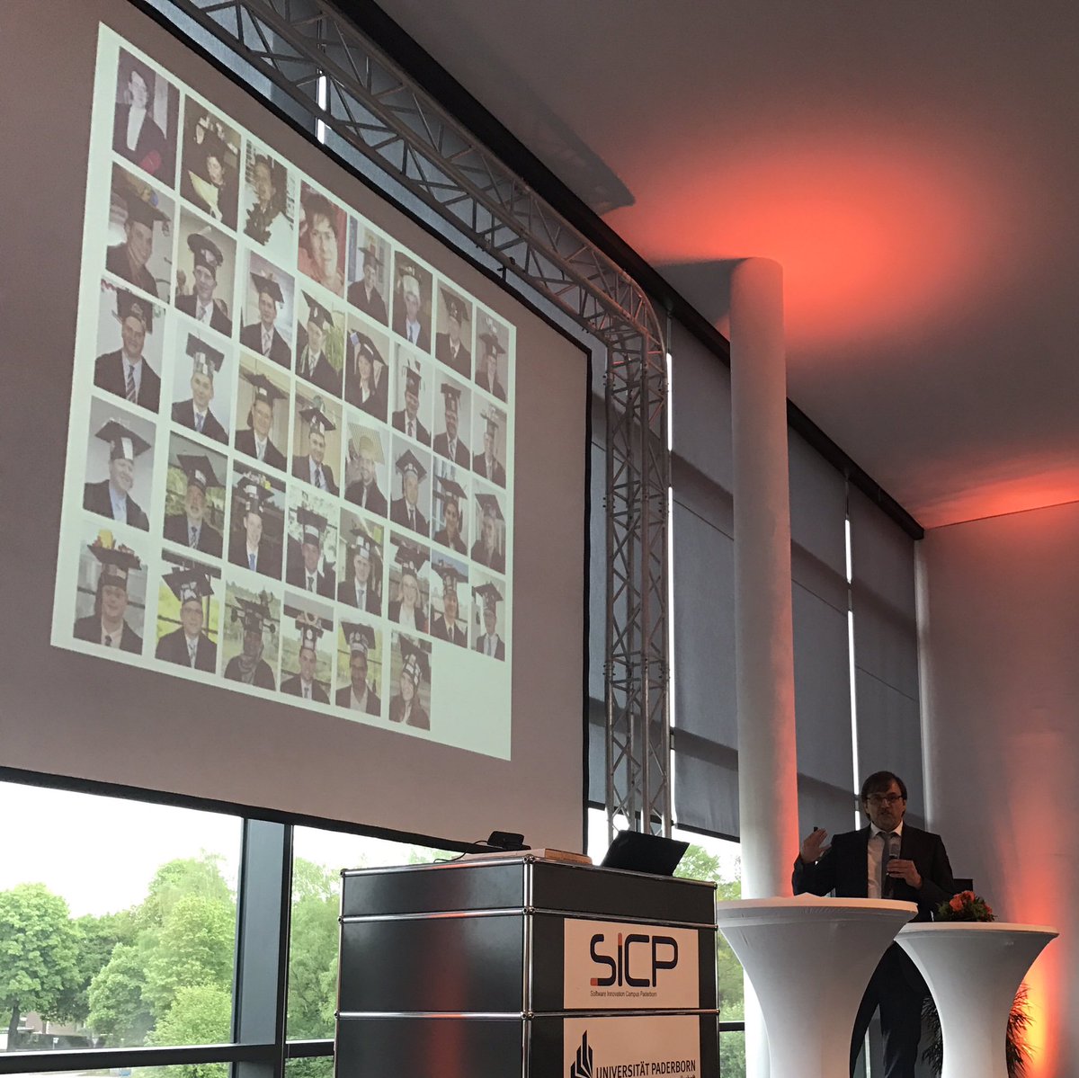 SICPaderborn's tweet image. 20 Jahre  = 37 Promotionen -Fachgebiet  #Datenbank- und #Informationssysteme Prof. Dr. Gregor Engels an der @unipb #MST20