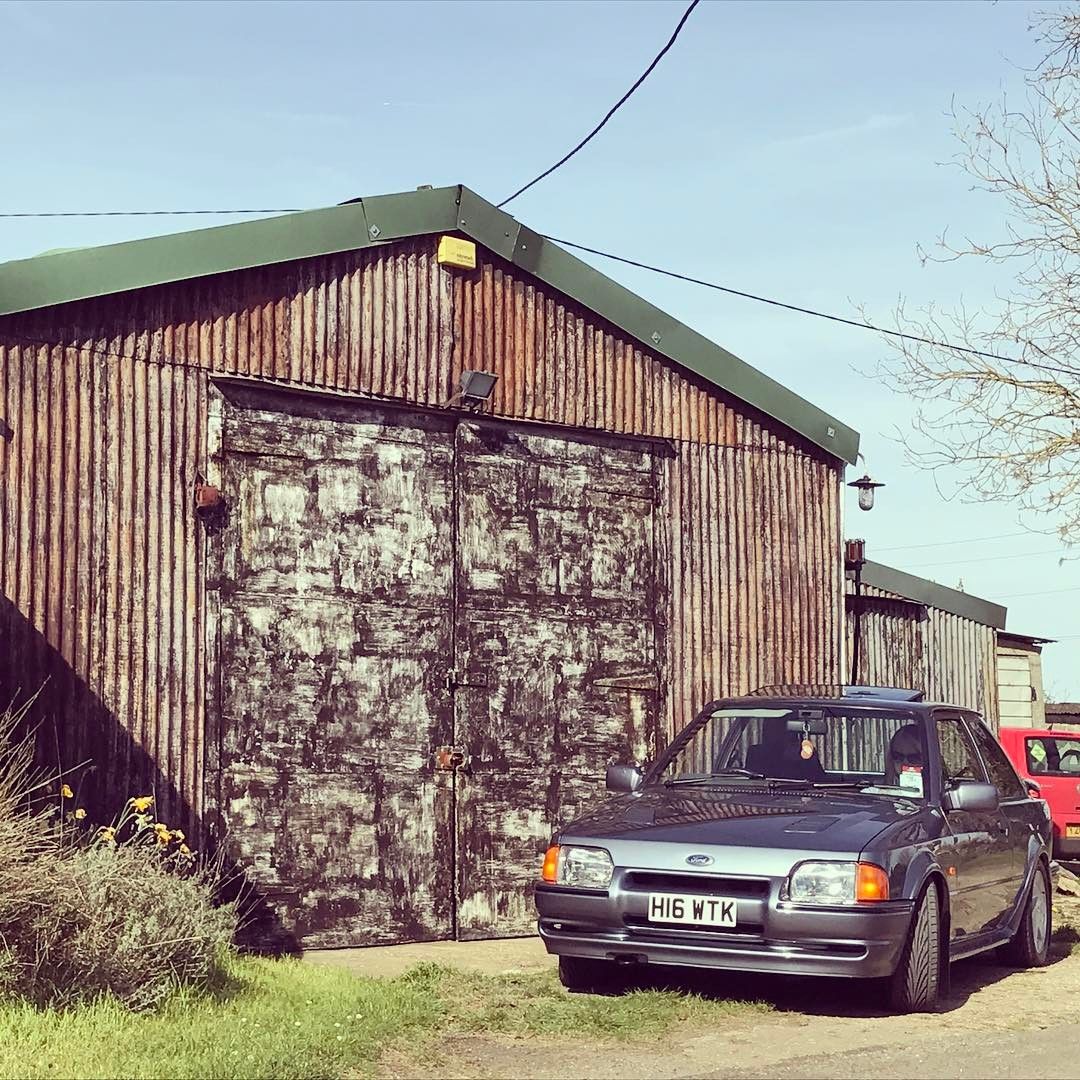 HeritageFord3's tweet photo. Ford Escort RS Turbo
📷: @will_kay_rs
#Ford #Escort #MK4 #RS #rsturbo #Turbo #S2 #mercurygrey #90spec
#blueoval #HeritageFord #retroford https://t.co/Inh7doyk67