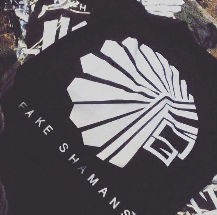 Mango_Musik's tweet photo. Look out for giveaways on the floor at #djuiceliberate powered by #MangoMusik
#FakeShaamans https://t.co/gq4bSKhzqg