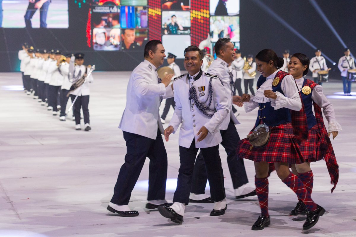 SingaporePolice's tweet photo. Catch the Home Team Show on MediaCorp's Channel 5 tonight, 7pm! #HTFEST2017 https://t.co/QtT7WizJ8L https://t.co/iF4db2t9HX