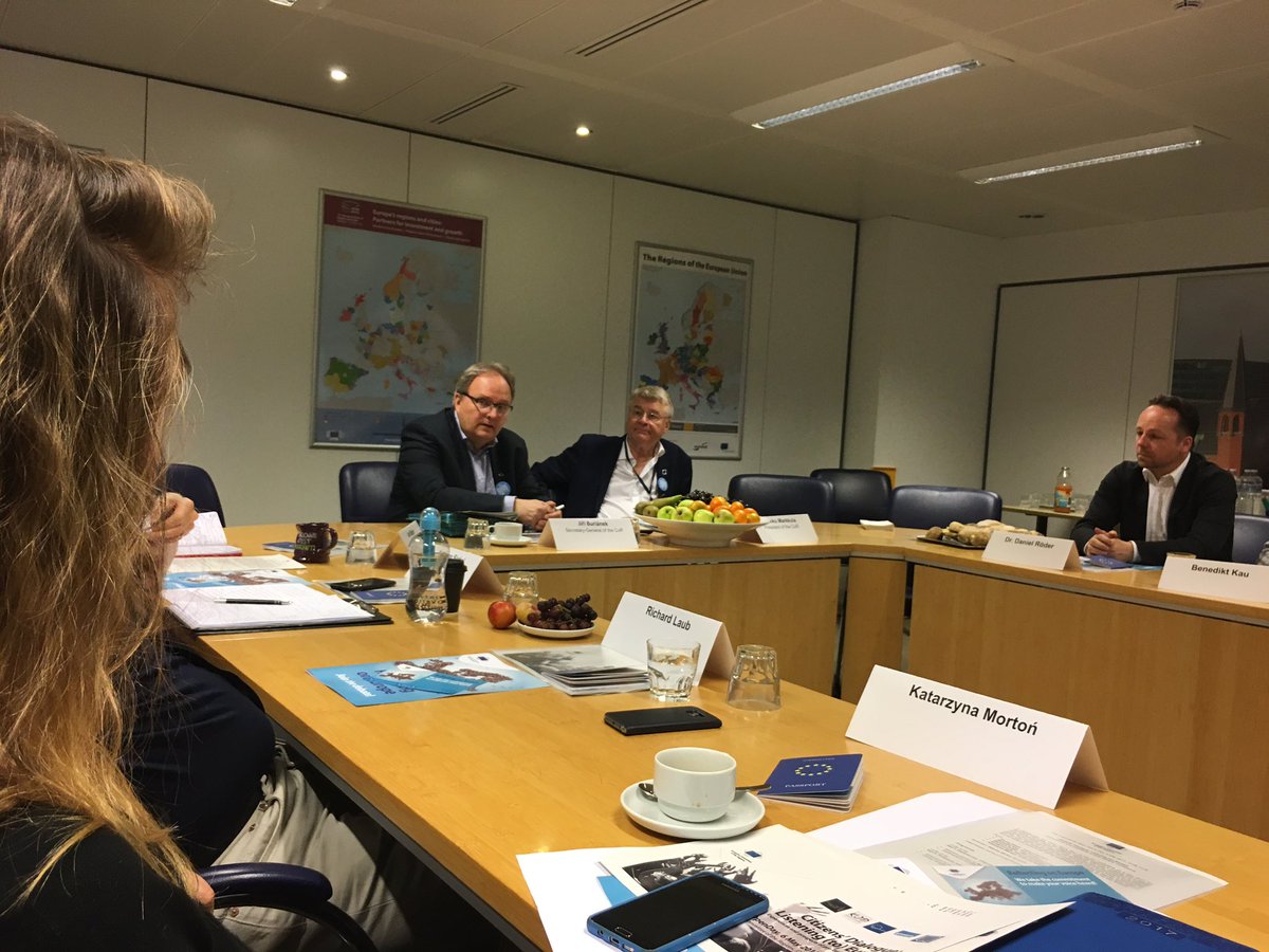 CoR_President's tweet photo. Pleased to be w/ inspiring grassroots movements from across the EU: keep up your enthusiasm, events & online debates
#euopenday
#eulocal https://t.co/ShqKlGnktr