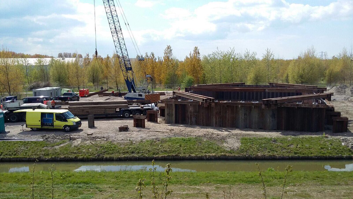 vhbinfra_dir's tweet photo. ^JBk projectbezoek Tennet VIR380. Goed georganiseerde en veilige bouwplaats, complimenten voor jou en je team Lucas. Ga zo door!@kws @vhb https://t.co/FUfnEexPk1