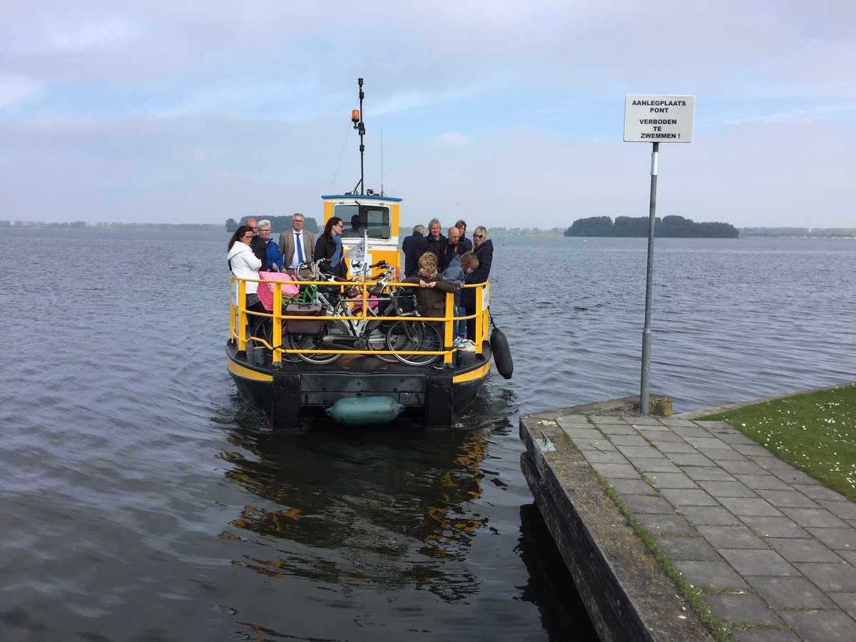 2e Fietspontje Nunspeet-Biddinghuizen met collega Van Amerongen (Dronten) binnengehaald. In de Meimaand-Fietsmaand varen er 2 pontjes.