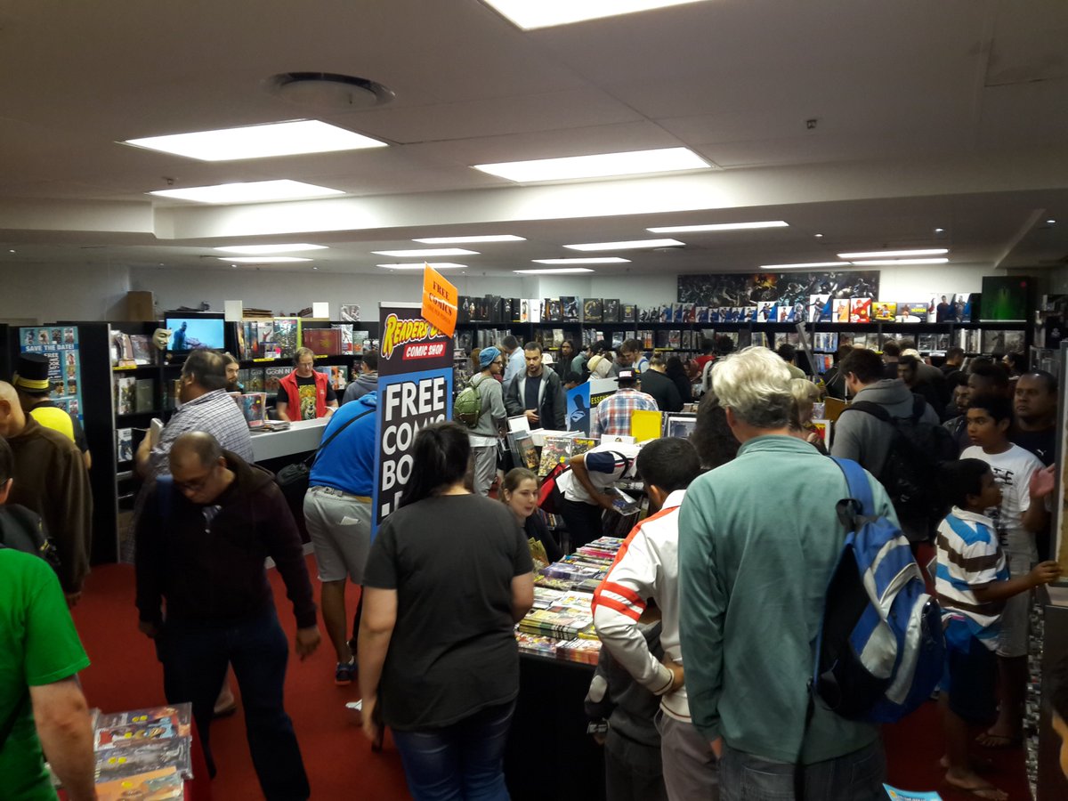 FanConComicCon's tweet photo. Hope you all out supporting your LCS wherever you are ! and get FREE comics ! @Freecomicbook #FCBD #FCBD2017 https://t.co/qHdtqlqK2i