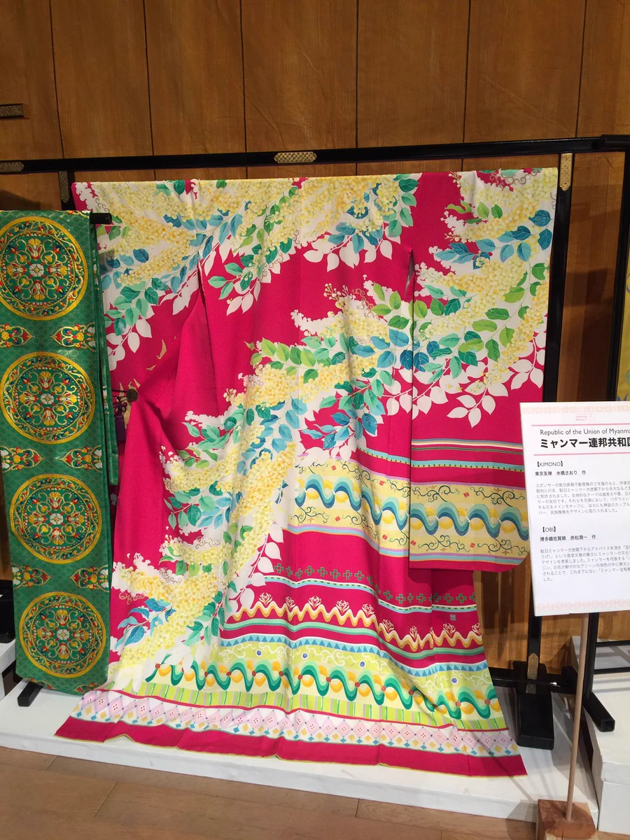 各国の着物を作成中！？東京オリンピックに向けたイベントがすごいｗｗｗ