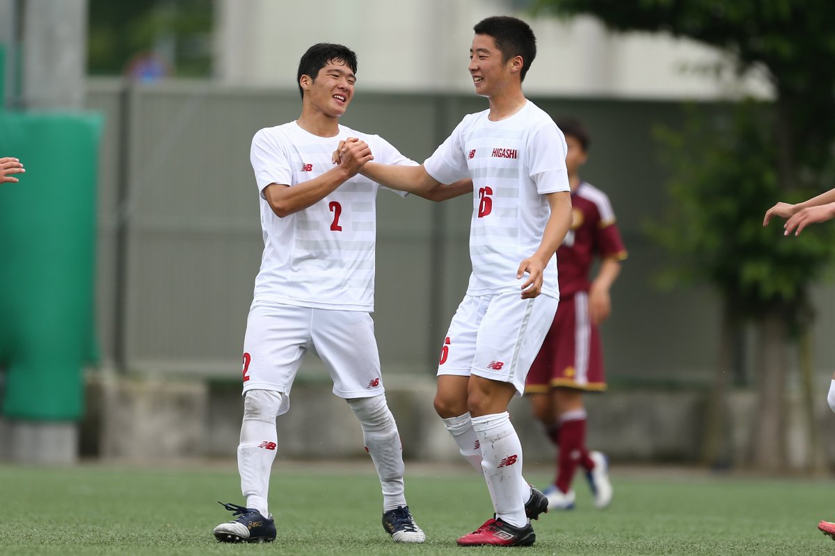 赤い彗星 東福岡高校サッカー 結果 17年度福岡県ユースサッカーリーグ1部 第5節 東福岡b4 1福大大濠 後半23分 山本大輔選手のゴールで先制 石原利玖選手が追加点 交代出場の井原直人選手 アビスパ福岡u 15 1年 と堺悠人選手も追加点 赤い彗星 東福岡高校サッカー 結果 17年度福岡県ユースサッカーリーグ1部 第5節 東福岡b4 1福大大濠 後半23分 山本大輔選手のゴールで先制 石原利玖選手が追加点 交代出場の井原直人選手 アビスパ福岡u 15 1年 と堺悠人選手も追加点