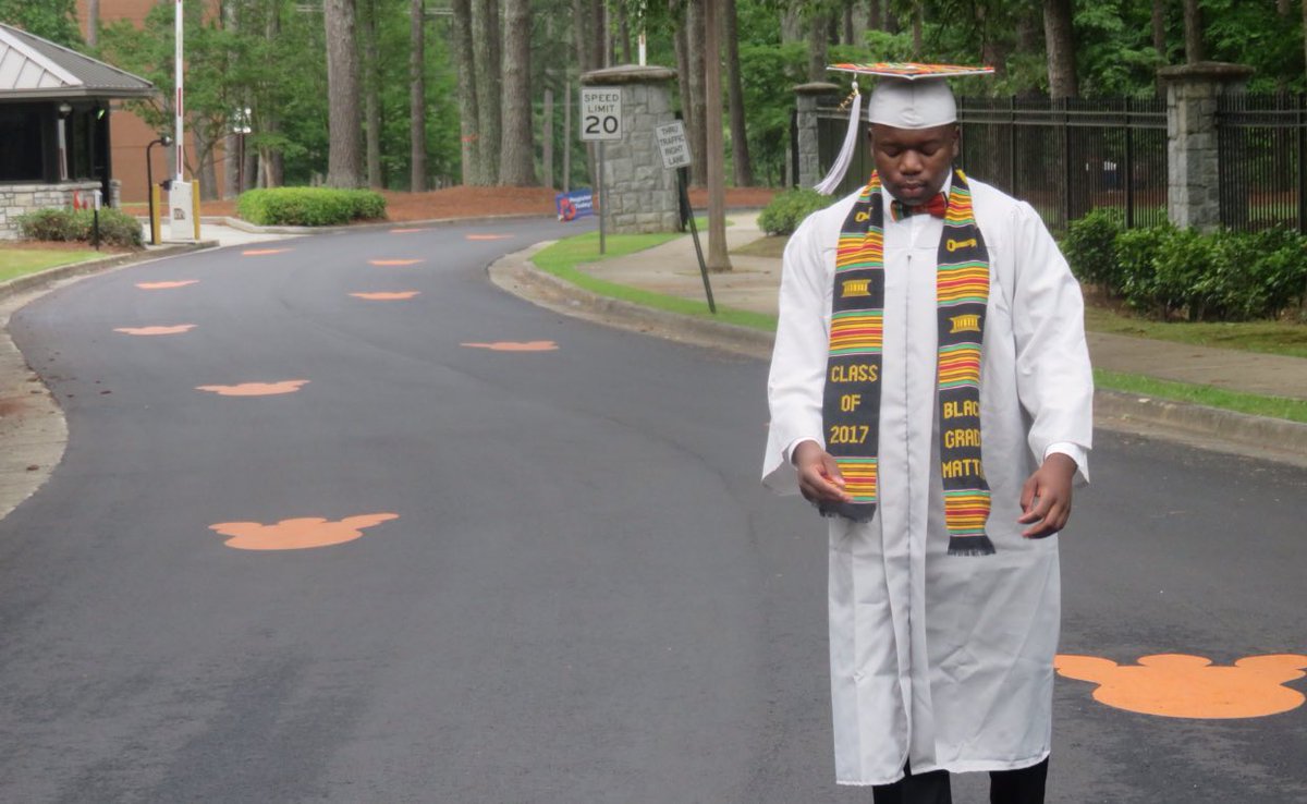 hvilmary's tweet photo. representin' for the college grads π¨πΎβπ#CSU17 https://t.co/dZ3Y8apqt7