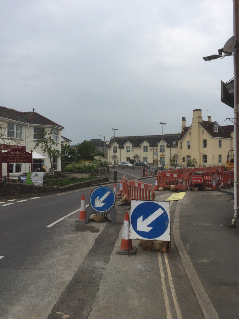 brooksidebovey's tweet photo. Thank you to the roadworks. Our quietest day in 14 years !!! https://t.co/hTk1m0YVgP