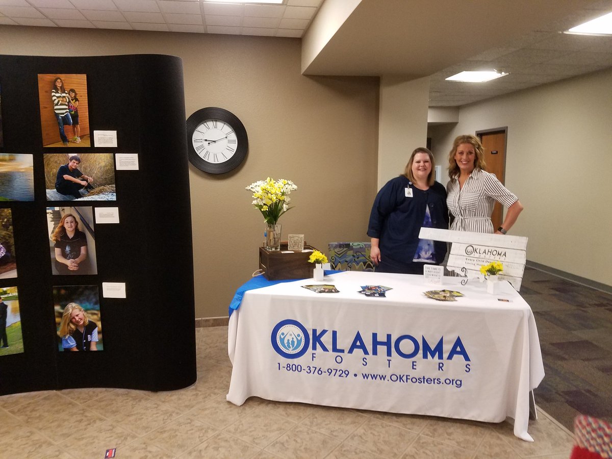 MaryFallin's tweet image. Great seeing my #FosterCare initiative,  @OklahomaFosters, at the 2017 @officialOKGOP State Convention.  #FosterCareMonth