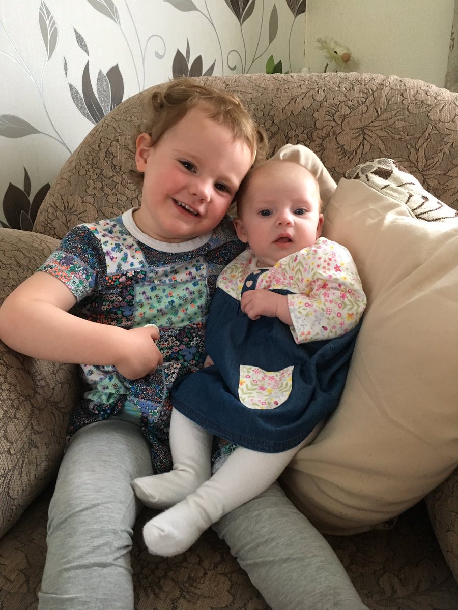isla_turner's tweet photo. Chilling with my gorgeous cousin https://t.co/Hezh0EKOAu