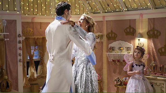 __Espectaculos's tweet photo. Nuestra bellísima @LuceroMexico Como siempre tan hermosa. RT https://t.co/HZWj8JRBii