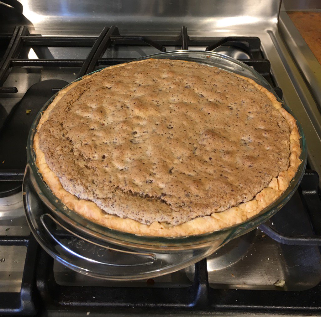 ejplantain's tweet photo. Fresh out of the oven, hometown special ππΉ #KentuckyDerby #LouisvilleNative https://t.co/hzAAbpmrir