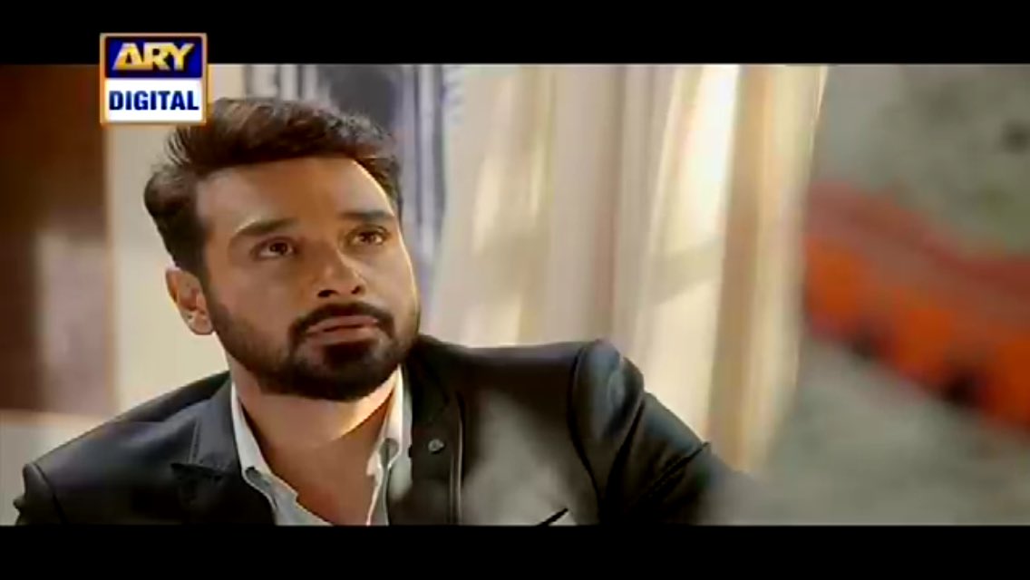 fq_fan's tweet photo. @faysalquraishi #WatchingZakham #Khawar is #ÜberhauptAmazed in new #Role with all #Perfektion And #Mystery 😍👌🏻👍🏻👏🏻👏🏻❤❤❤ #HeroHitHyHit😉👍🏻 https://t.co/lR6cM710fW