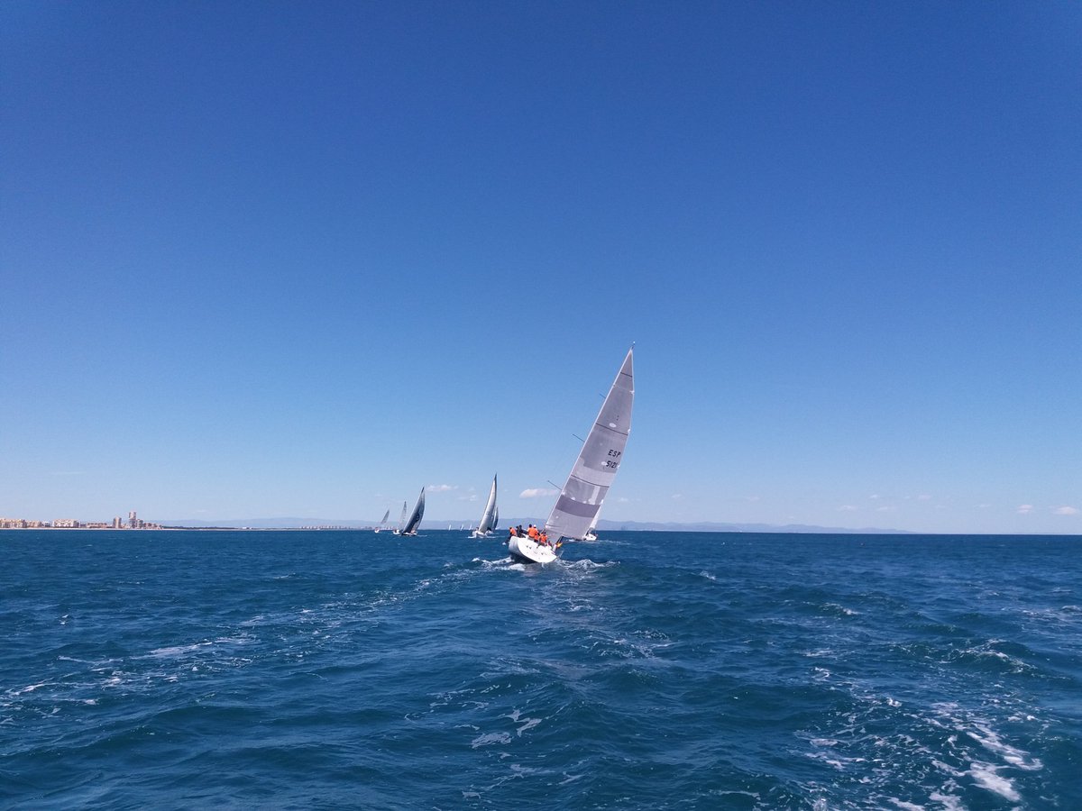 Club_UMSB's tweet photo. @Club_UMSB duerme 1, en #claseopen de la regata @UPV @RCN_Valencia. Nuestro tripulante @hector9alvarez a participado con #saona 1° en #orc3 https://t.co/3h4kRnpkAn