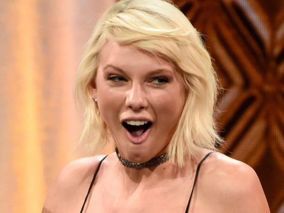 thisisinsider's tweet image. 28 photos that show how Taylor Swift's beauty looks have evolved through the years 
insder.co/2pkPBRb