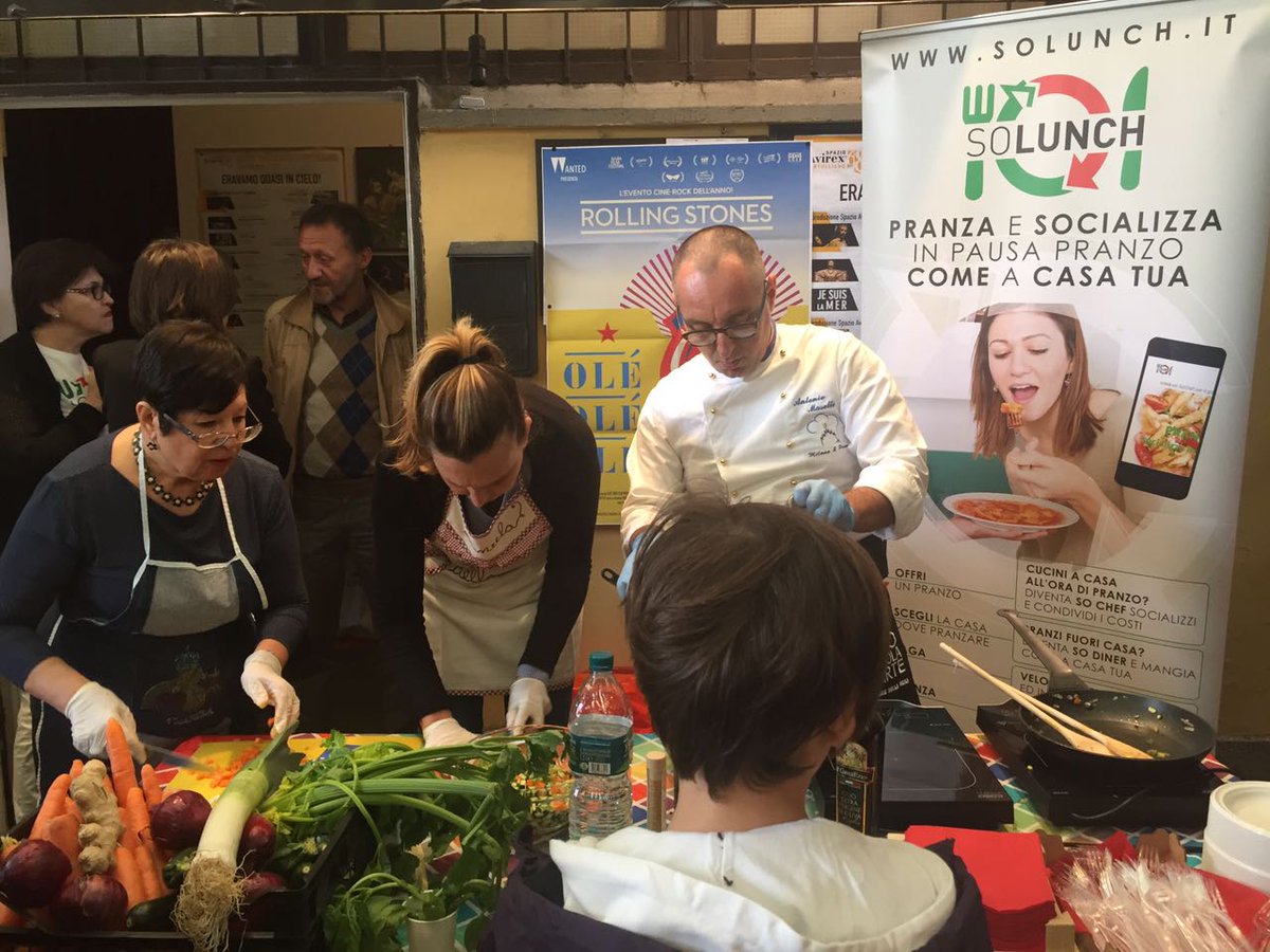 so_lunch's tweet photo. A tutto food per #aggiungiunpostoatavola @MilanoFoodWeek @sec_ele @cine_wanted #Food4allMilano https://t.co/LwN7UkyLxB