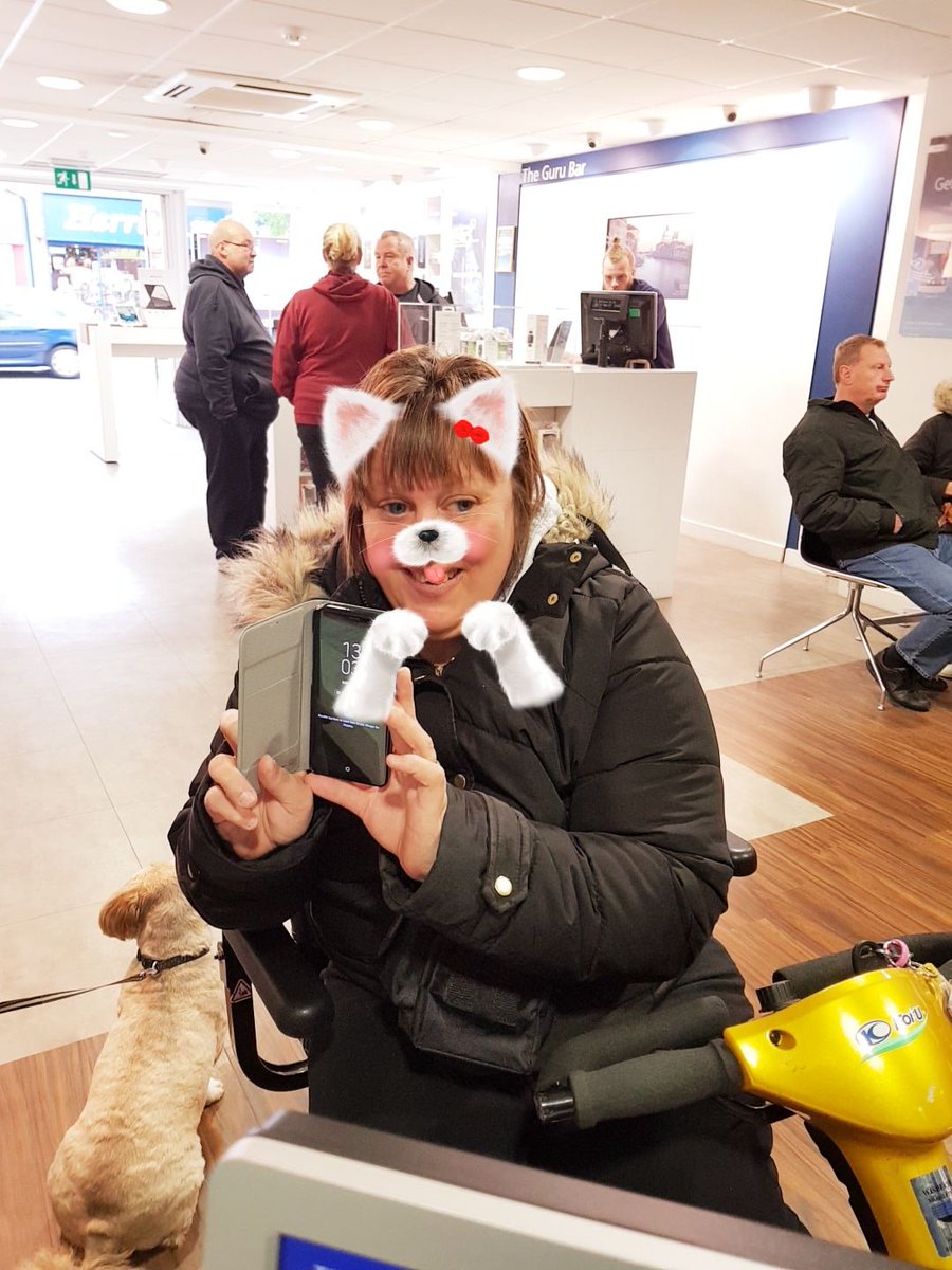 SkegnessGuru's tweet image. A successful #o2showcase with the #S8. Customer loved the simplicity of the camera. @CelfoneGuru @celfonefamily @SamsungMobile