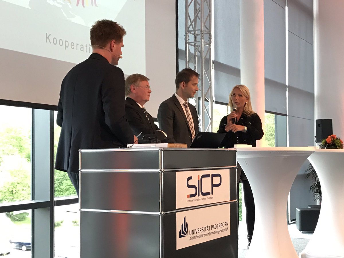 SoftwareQLab's tweet image. Congratulations to Prof. Dr. Gregor Engels &amp;amp; his Research Group #Database &amp;amp; #InformationSystems for 20 years of very successful work! #MST20