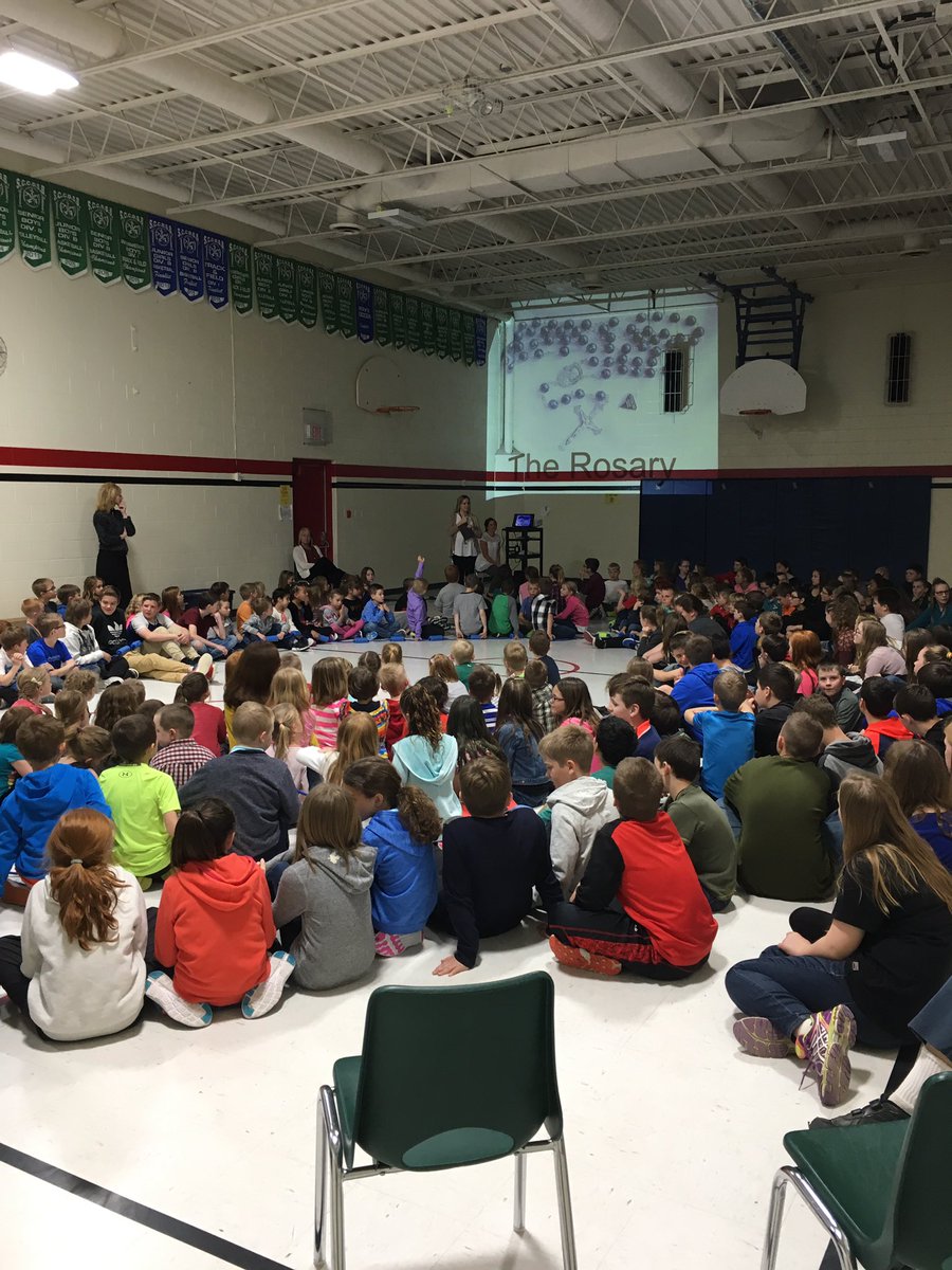 MrDaSilva11's tweet photo. A huge thank you to @MissADua for leading all of @StJohnFisherCS through the very engaging Living Rosary! #sccdsb https://t.co/yOho0stK0J